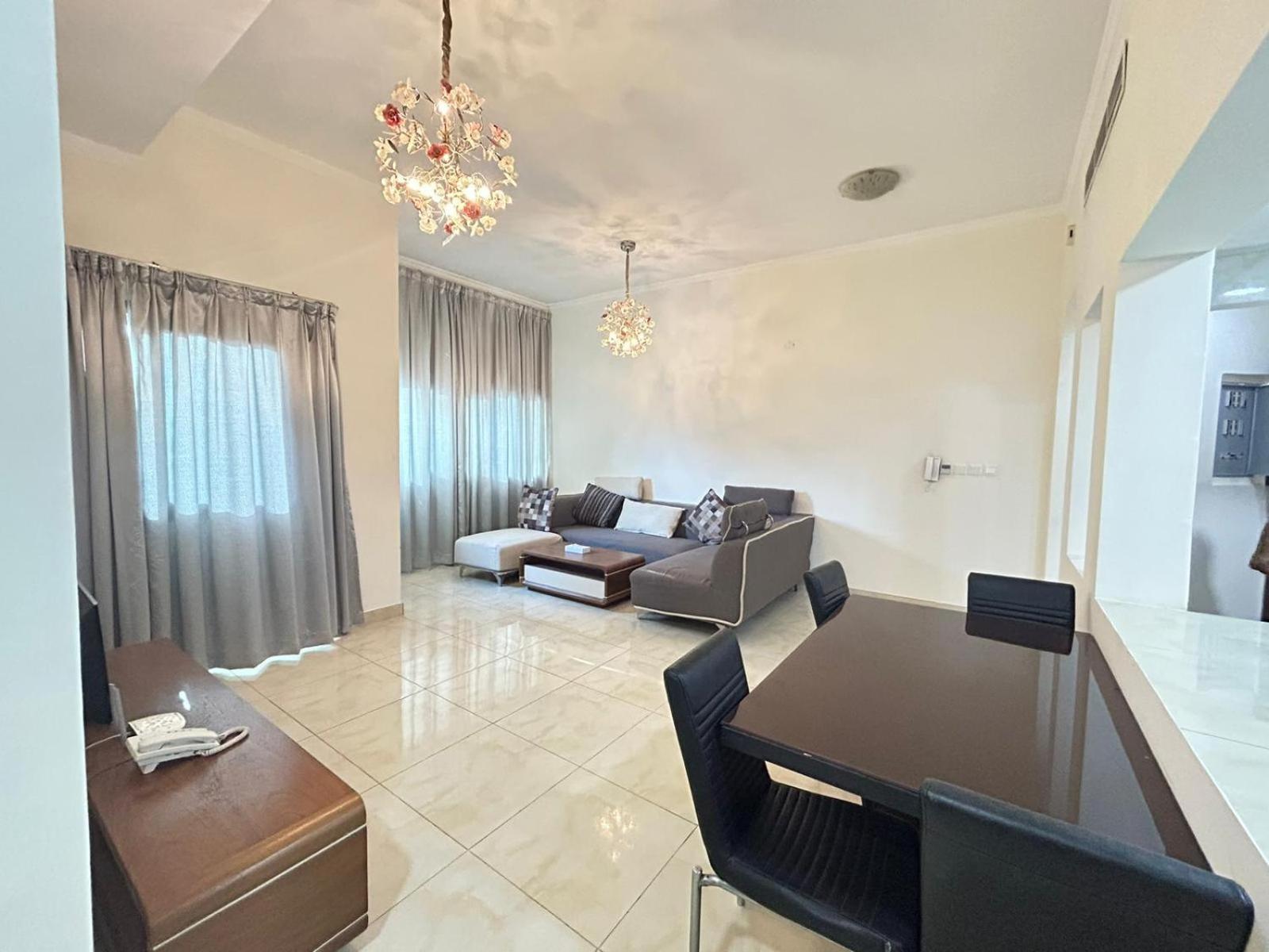 Al Hayat Suites Apartment Манама Екстер'єр фото