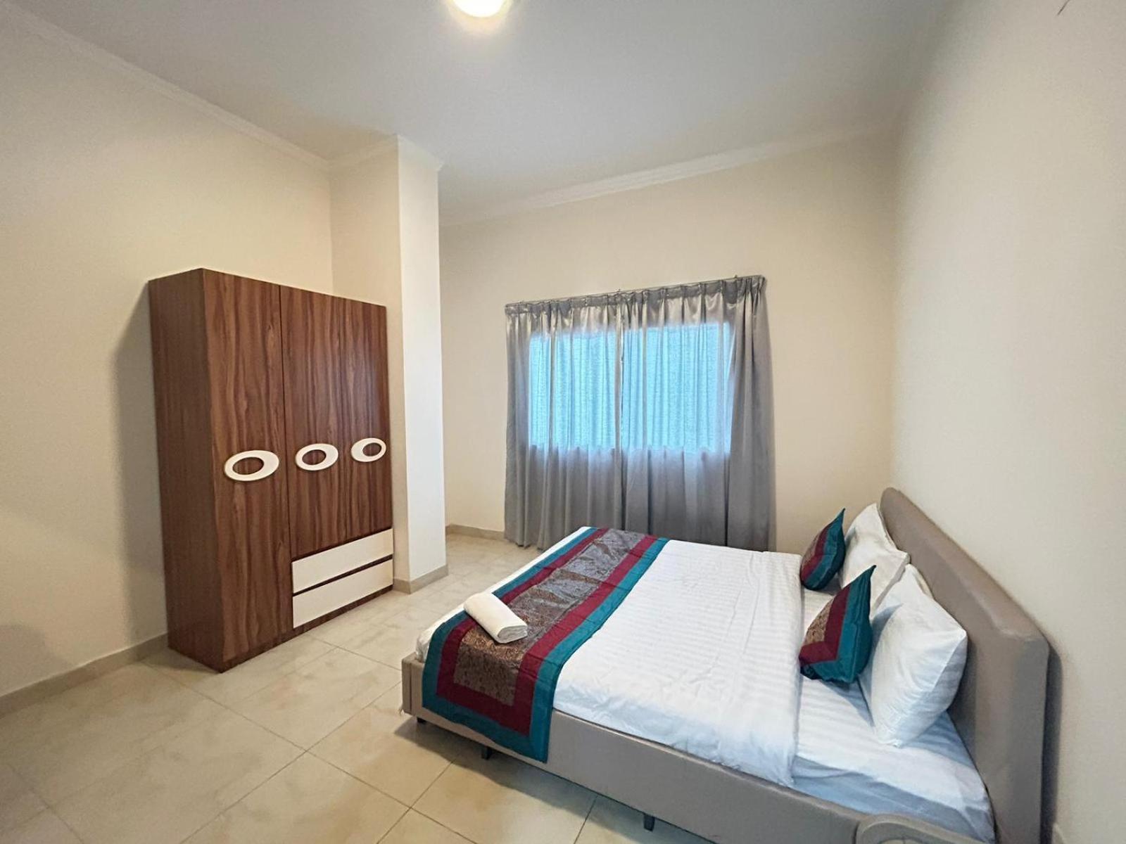 Al Hayat Suites Apartment Манама Екстер'єр фото