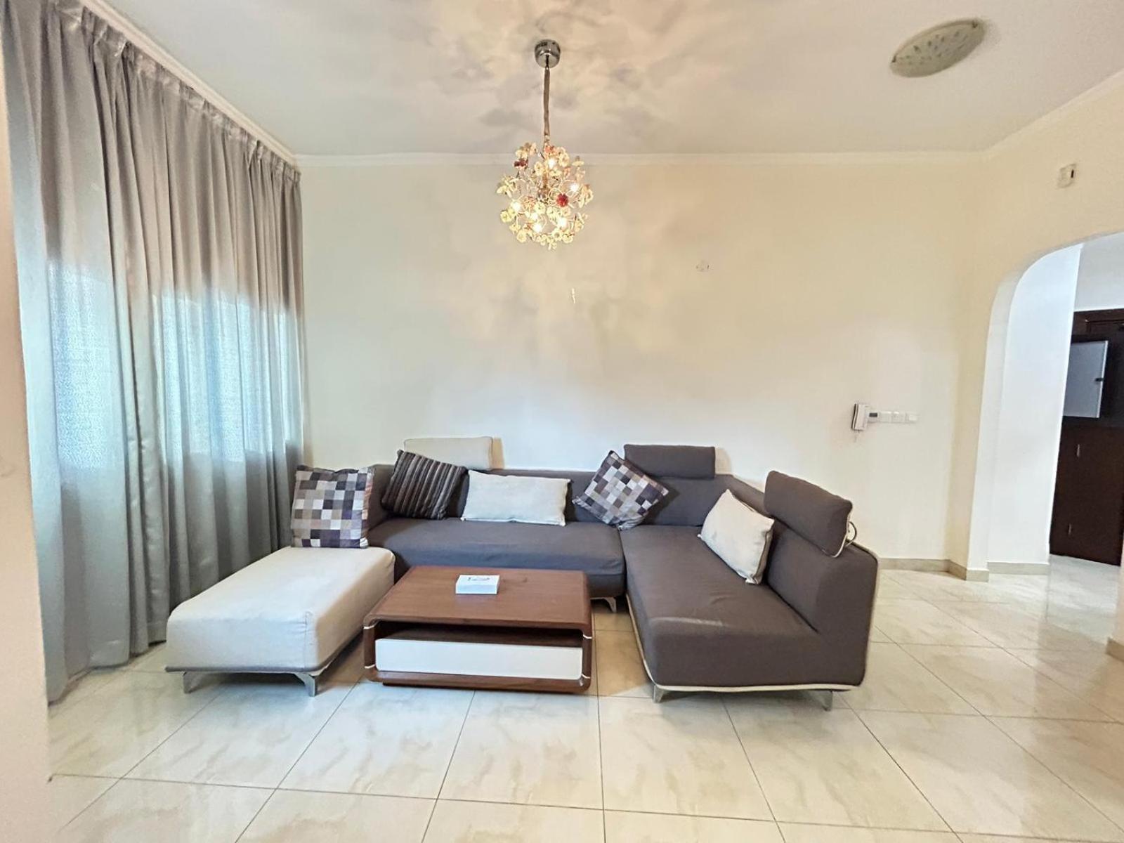 Al Hayat Suites Apartment Манама Екстер'єр фото