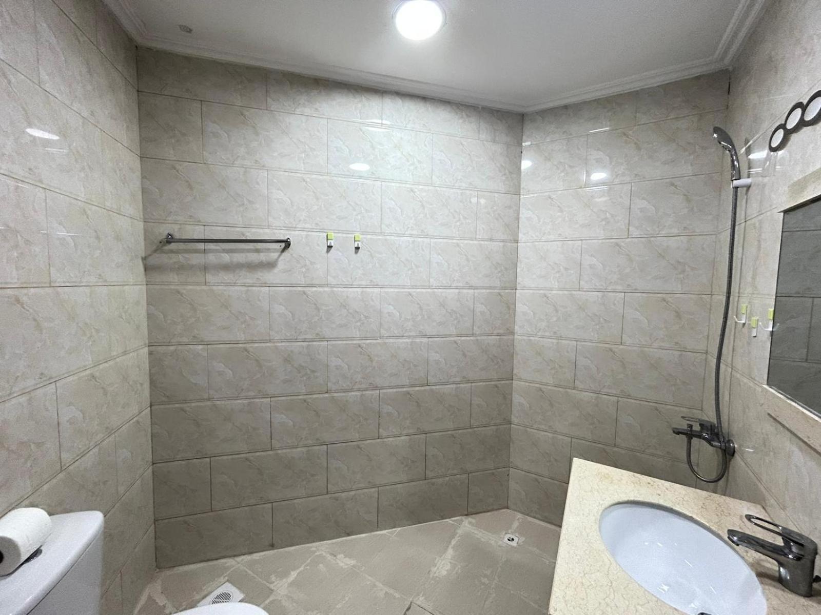 Al Hayat Suites Apartment Манама Екстер'єр фото