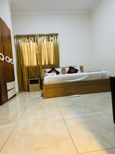 Al Hayat Suites Apartment Манама Екстер'єр фото