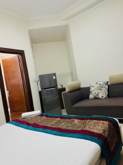 Al Hayat Suites Apartment Манама Екстер'єр фото