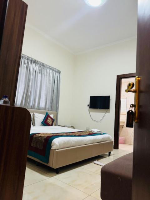 Al Hayat Suites Apartment Манама Екстер'єр фото