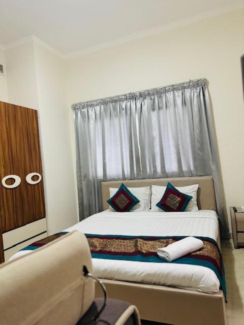 Al Hayat Suites Apartment Манама Екстер'єр фото