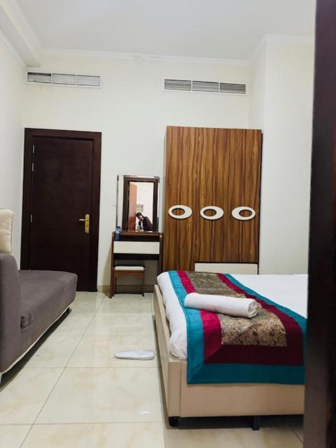 Al Hayat Suites Apartment Манама Екстер'єр фото